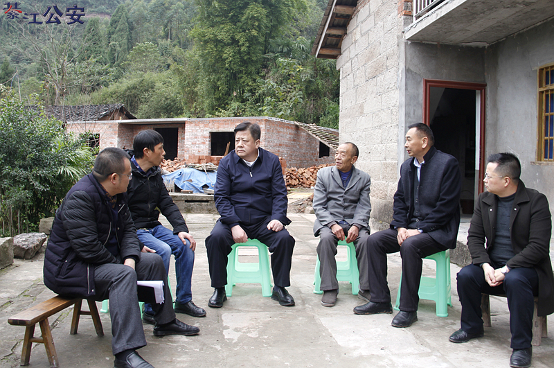 杜永平副区长到三江街道走访慰问困难群众